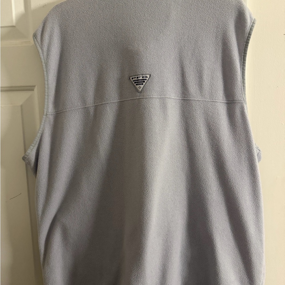 Columbia Light Gray Men's Fleece Vest - Full Zip - Picture 2 of 4